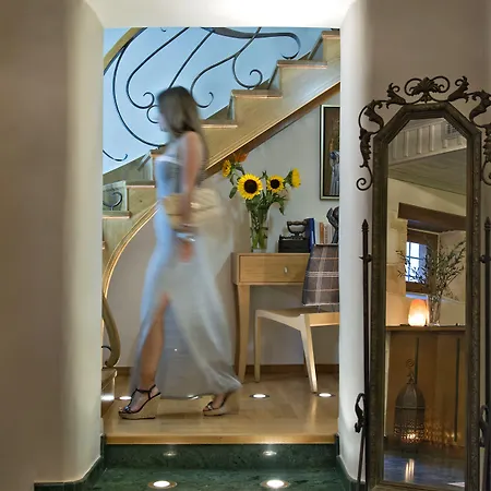 Отель Ionas Boutique 3*