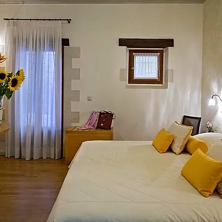 Ionas Boutique Chania (Crete)