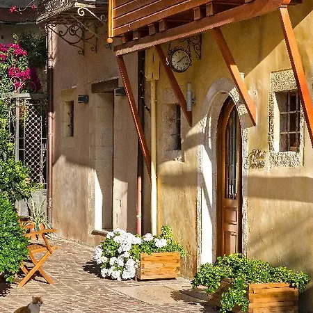 Hotel Ionas Boutique 3*