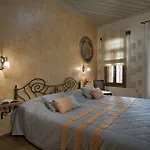 Hotel Ionas Boutique 3*