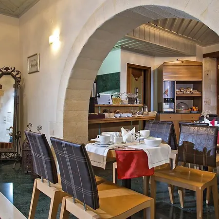 Szálloda Ionas Boutique Hriszí Aktí Haniá